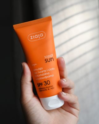 Na SPF ochranu nezapomínejte ani když venku nesvítí sluníčko 👀 Vyzkoušejte Ziaja Sun voděodolnou emulzi na obličej a tělo,...